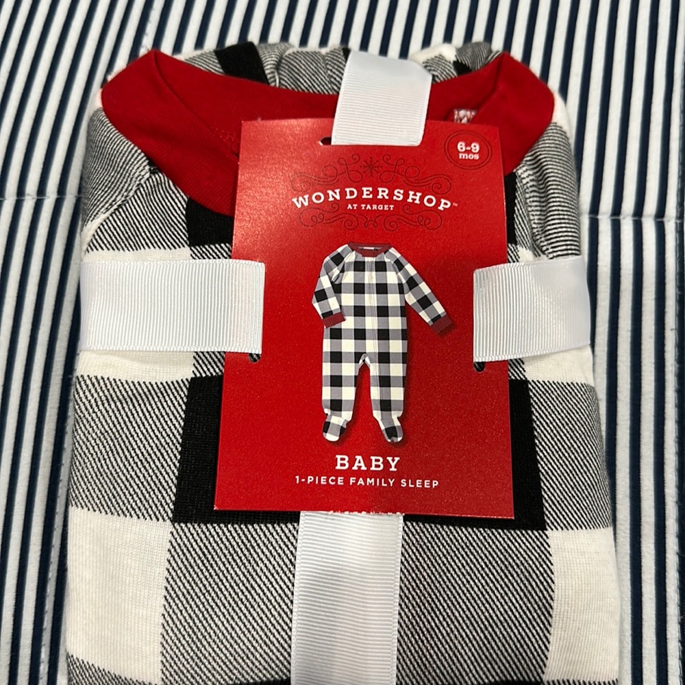 WONDERLAND AT TARGET 1-Baby Sleeper